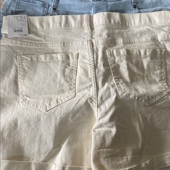 Time and Tru Women's Jean Shorts - Cream, Light Blue, Black
All 3 for $8!! - Picture 5 of 8